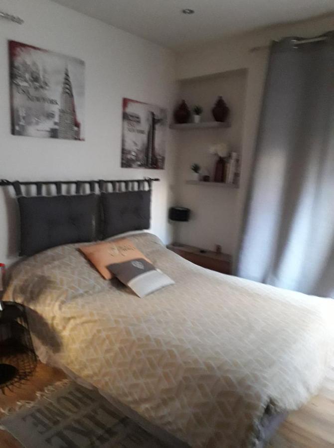 Appartement Les violettes à Menton Extérieur photo