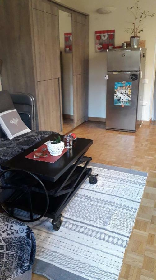 Appartement Les violettes à Menton Extérieur photo